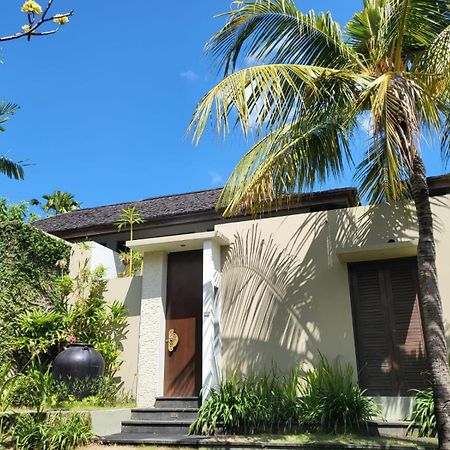 Pradha Villas Seminyak Exterior photo