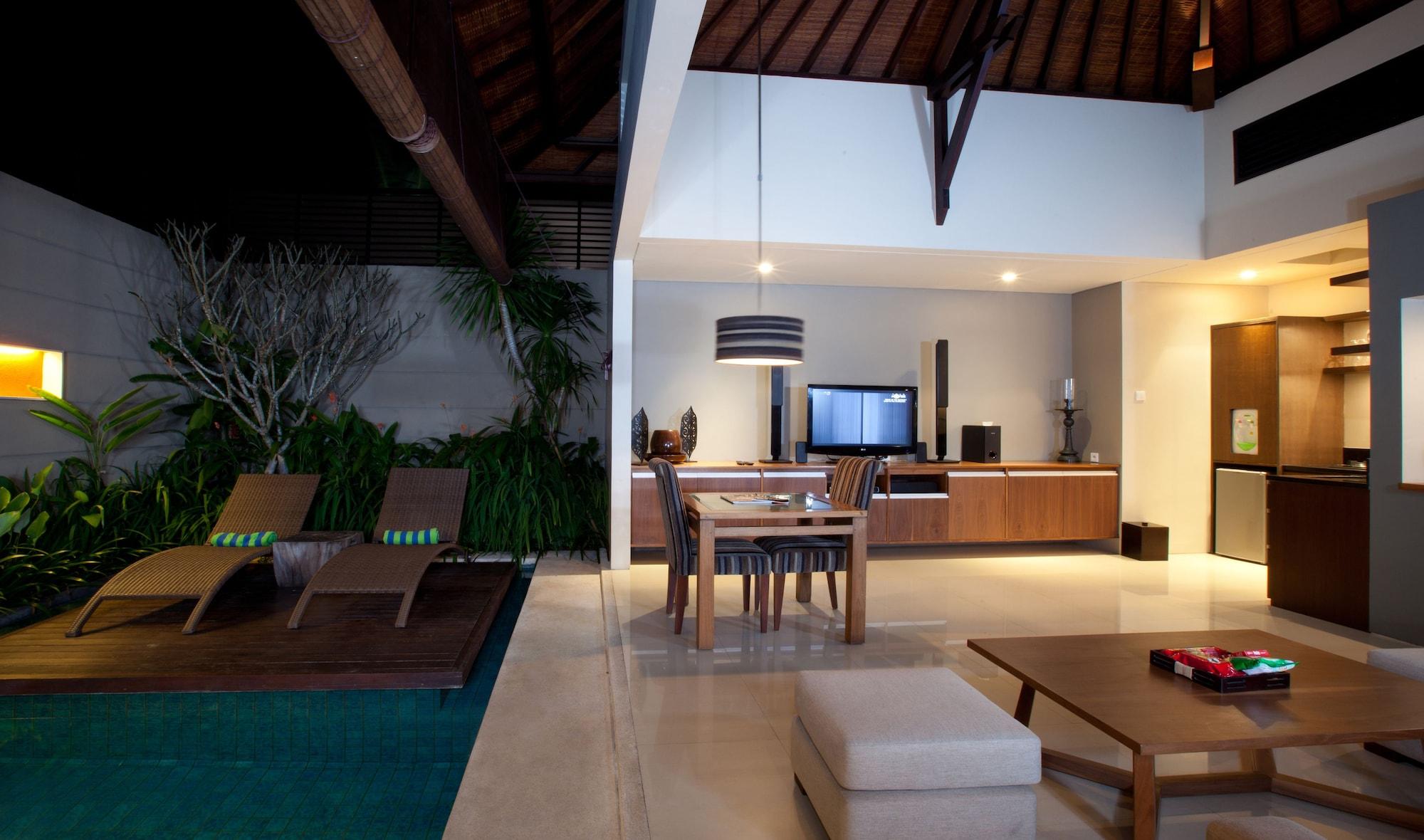 Pradha Villas Seminyak Exterior photo