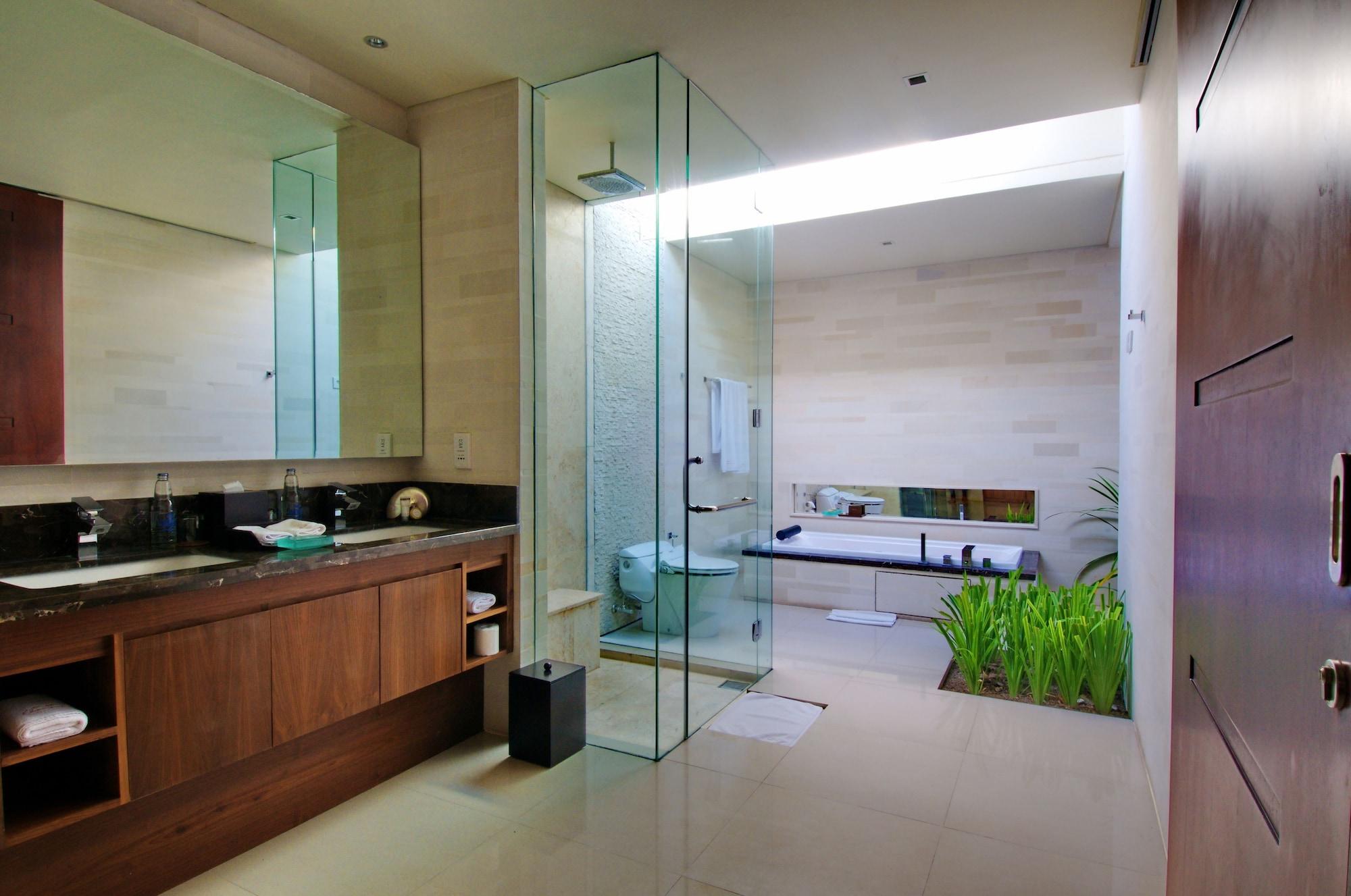 Pradha Villas Seminyak Exterior photo