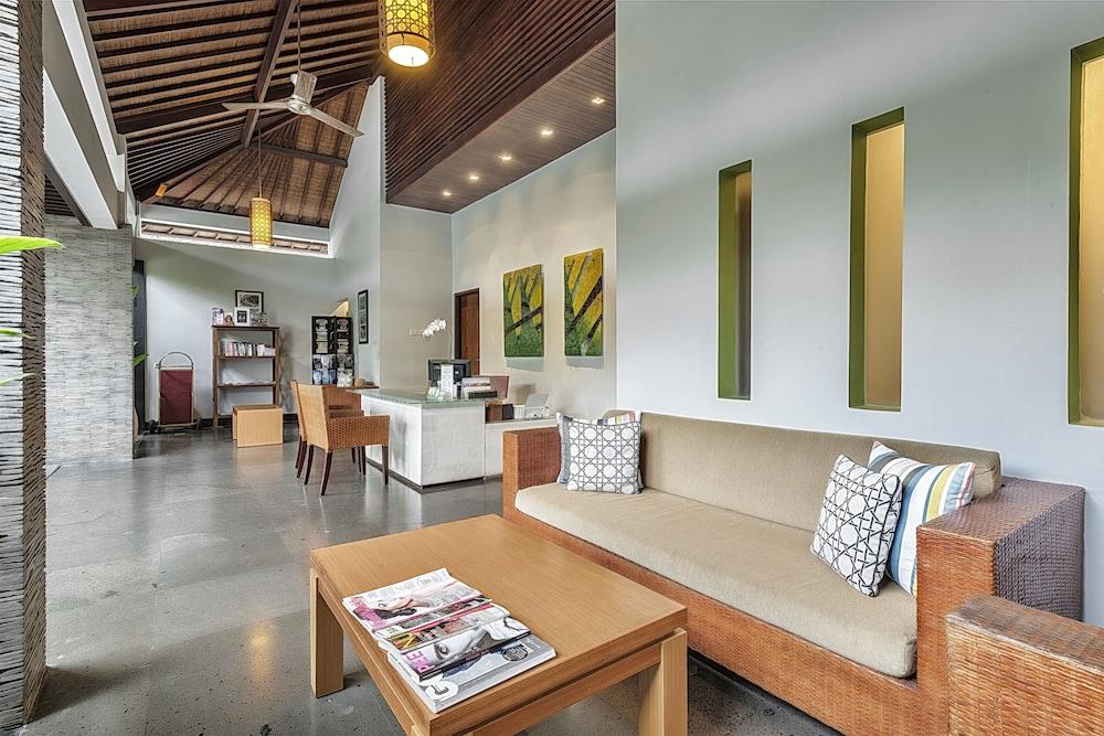 Pradha Villas Seminyak Exterior photo