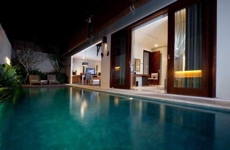 Pradha Villas Seminyak Exterior photo
