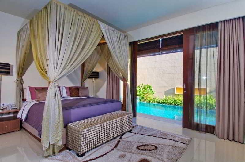 Pradha Villas Seminyak Exterior photo