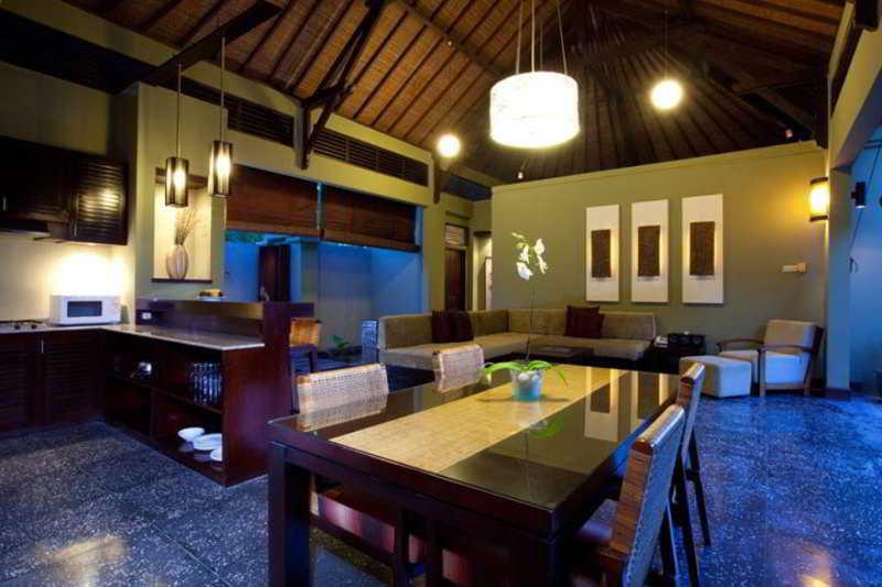 Pradha Villas Seminyak Exterior photo