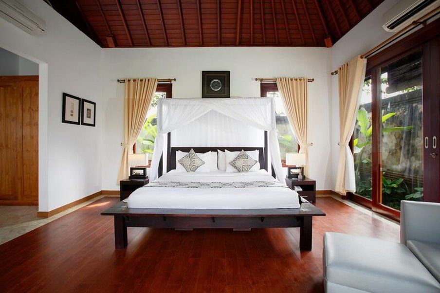 Pradha Villas Seminyak Exterior photo
